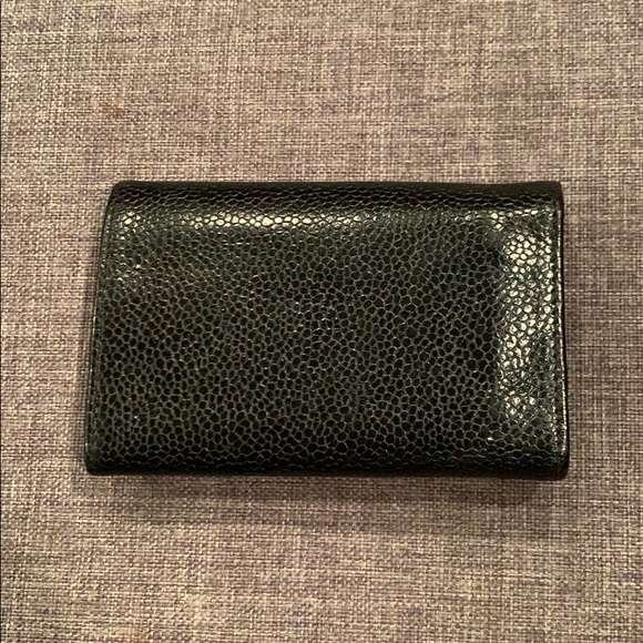100% authentic Chanel caviar key case - Picture 2 of 7